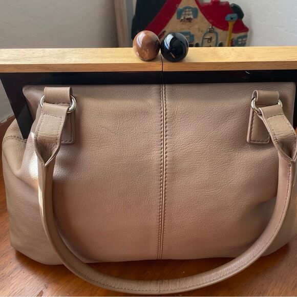 Kate Spade RARE Bixby bag. This bag is rare in this great of shape! - Picture 5 of 13